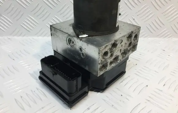 Ford Mondeo MK IV ABS Pump 8G91-2C405-AA