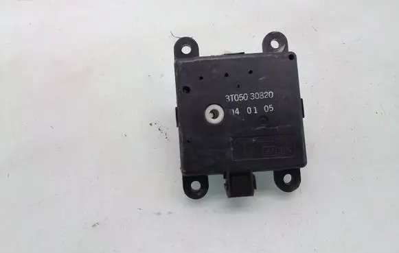 Ford Maverick Air flap motor/actuator 3T05030820