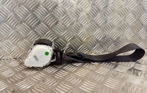 Ford Focus Front seatbelt 33032388G WY356WX0