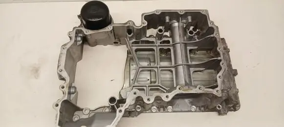 BMW 5 G30 G31 G38 Oil sump 8643439 11138643439