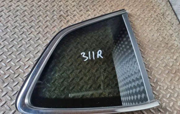 Volkswagen Tiguan Allspace Rear side window 5NN845042E