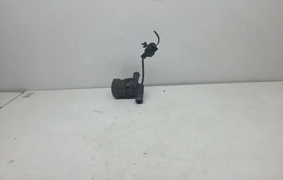 Volvo V70 Electric auxiliary coolant/water pump 9017985A