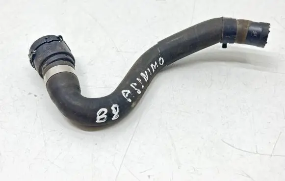 Volkswagen PASSAT B8 Engine coolant pipe/hose 5Q0122101S