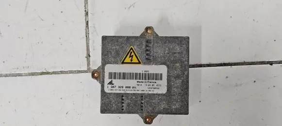 Mercedes-Benz C W203 Headlight ballast module Xenon 1307329088 1039F00926