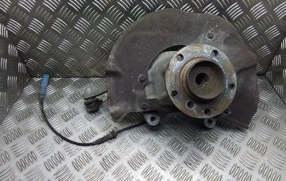 BMW 5 E60 E61 Front wheel hub 6760954 6760954R