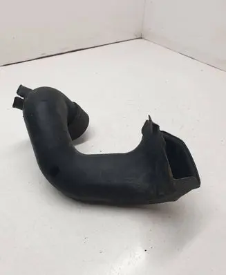 Air intake hose/pipe