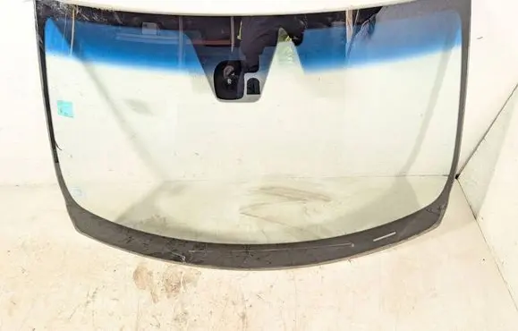 Infiniti QX50 (J50) Front windscreen/windshield window 