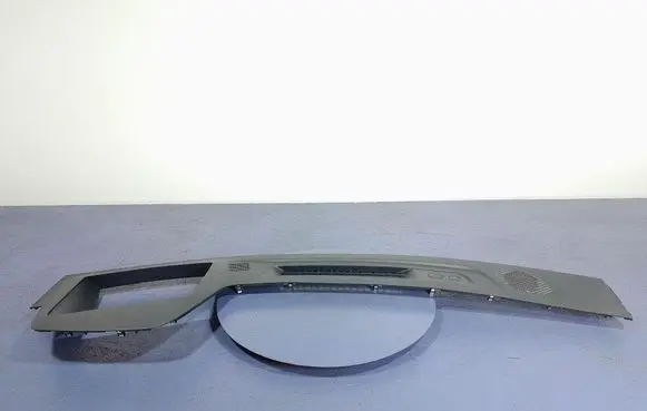 Other sill/pillar trim element