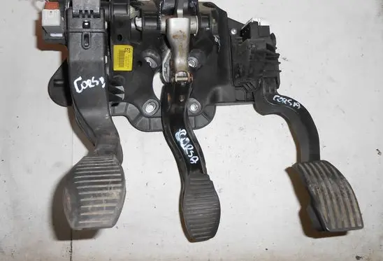 Opel Corsa D Pedal assembly 55703354 13305804