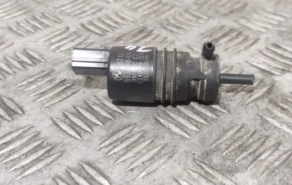 BMW 5 GT F07 Windscreen/windshield washer pump 6934160 67126934160