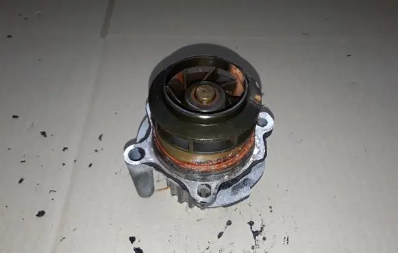 Mitsubishi Outlander Water pump 3F1090