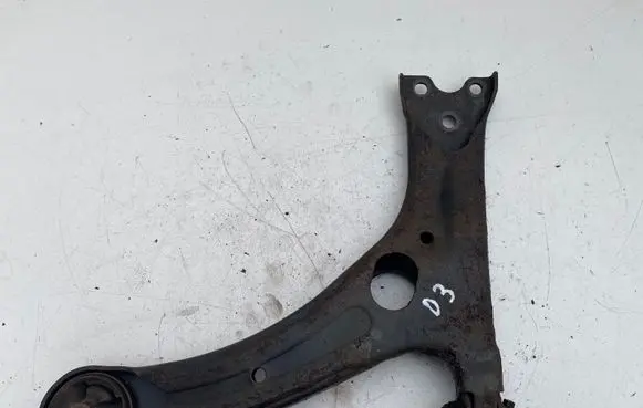 Toyota Avensis T250 Front lower control arm/wishbone