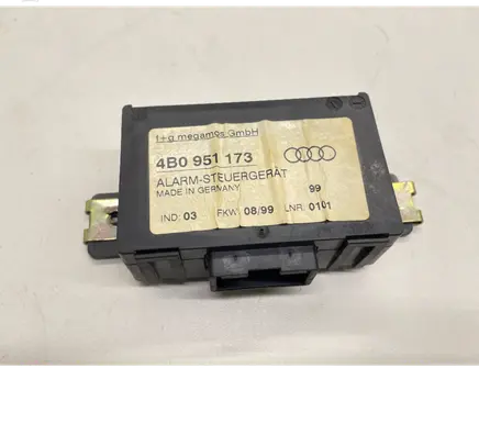 Audi A3 S3 8L Alarm control unit/module 4B0951173