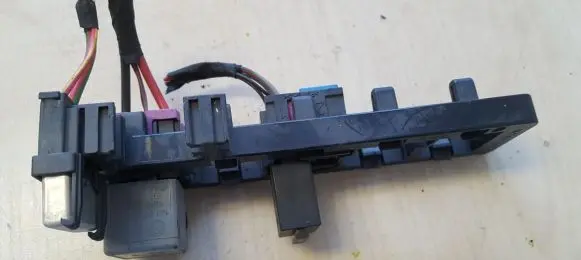 Volkswagen PASSAT B6 Fuse box set 1K2937503A