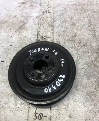 Volkswagen Touran II Crankshaft pulley 038105243m