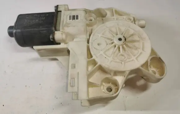 Ford Focus Front door window regulator motor 4M5T14A389 991208101