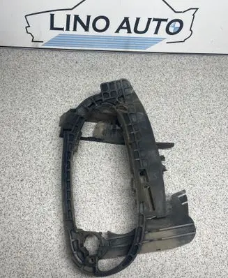 BMW 7 E65 E66 Front door exterior handle/bracket 7013702