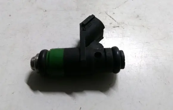 Seat Ibiza III (6L) Fuel injector 03E906031