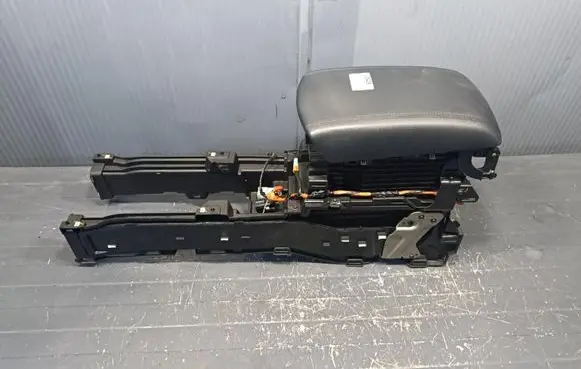 Ford Edge I Armrest 