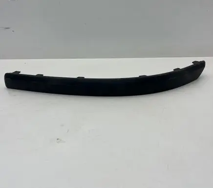Front bumper splitter molding