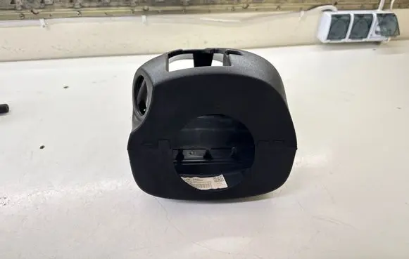 Steering wheel column trim