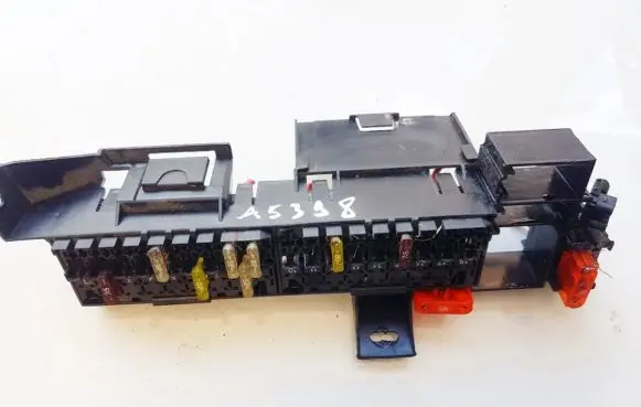 Mercedes-Benz E W210 Fuse box set 2105460543