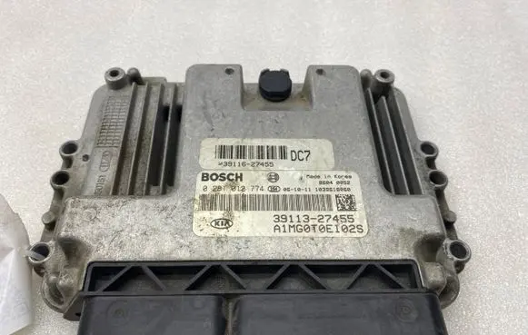 KIA Magentis Engine control unit/module 3911327455 3911627455 0281012774