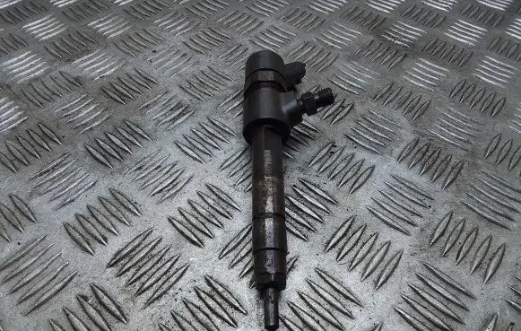Opel Zafira B Fuel injector 0445110276
