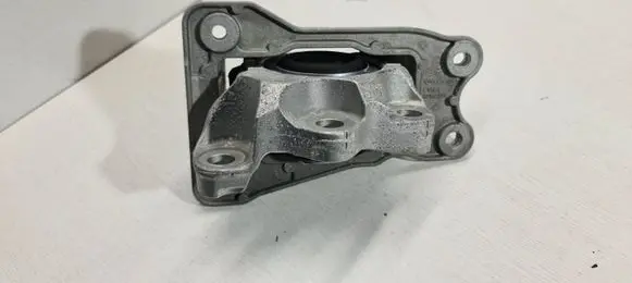 Engine mount bracket