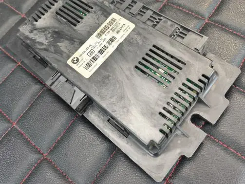 BMW 3 E90 E91 Light module LCM 9241006 5324848G6 9246100