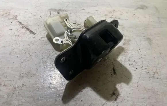 Dodge Durango Tailgate/trunk/boot lock/catch/latch