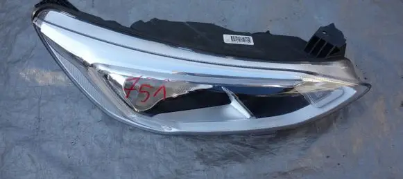Ford Focus Headlight/headlamp jx7b13w029ae