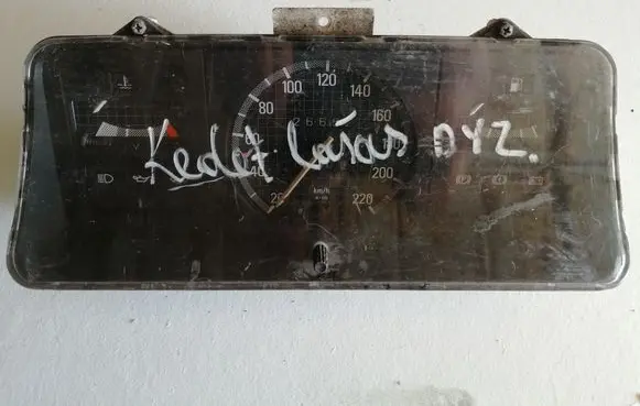Opel Kadett D Speedometer (instrument cluster) 81117336