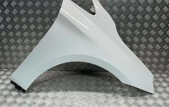 BMW 2 F46 Fender