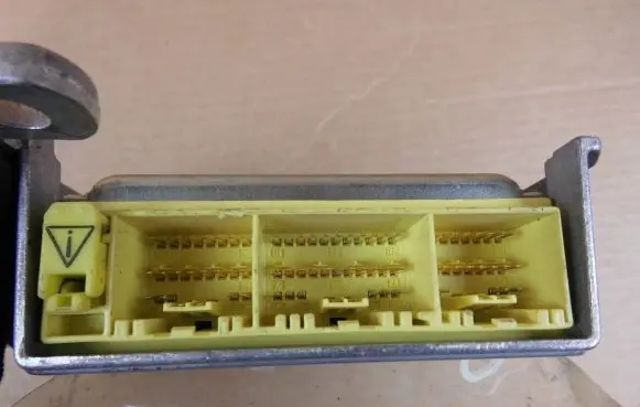 Toyota Corolla E120 E130 Airbag control unit/module 8917002290