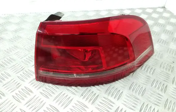 Volkswagen PASSAT B7 Rear/tail lights 3AF945096C