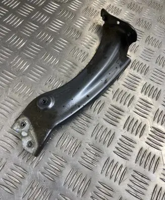 Skoda Superb B8 (3V) Fender mounting bracket 3V0821141
