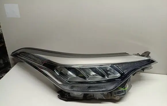 Toyota C-HR I Headlight/headlamp 61110F410000