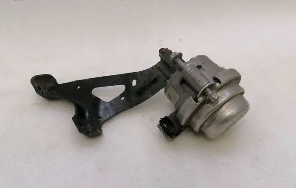 Porsche 718 Cayman 982 982c Engine mount bracket 98137505982 98137518200