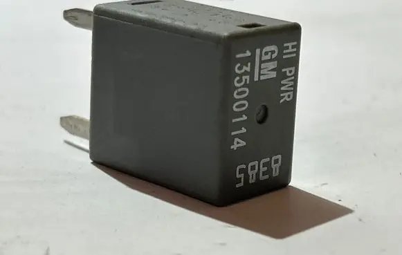Opel Insignia A Other relay 13500114