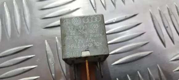 Volkswagen Golf III Other relay 191937503 22204007