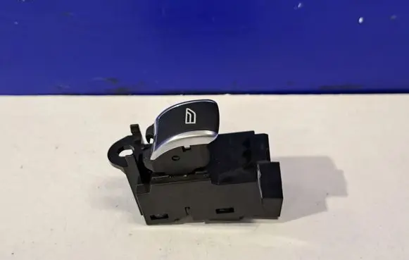 Volvo S60 Electric window control switch 31365574