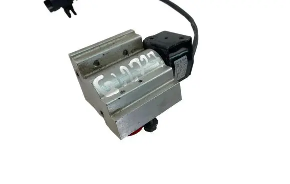 Renault Zoe Air conditioning (A/C) expansion valve 924893668R