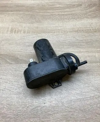 Audi 80 90 S2 B4 Cruise control relay 811907325