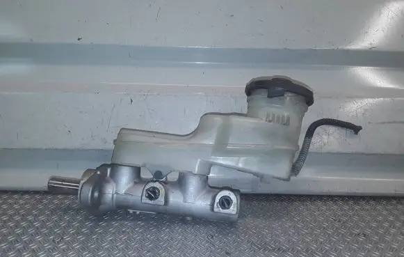 Honda FR-V Master brake cylinder 