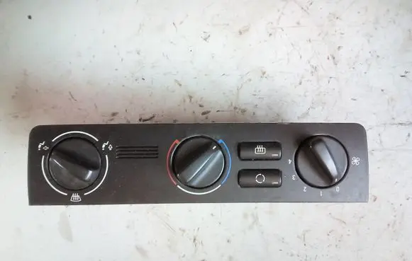 BMW 5 E39 Climate control unit 64118375453 090025070000