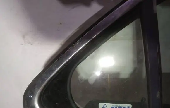 Honda Accord Rear vent window glass as2