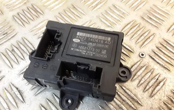 Jaguar XF X250 Door control unit/module AH2214D618AD