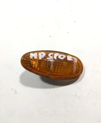 Mitsubishi Pajero Sport I Front fender indicator light 6R0190093 1132213