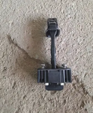BMW 4 F32 F33 Front door check strap stopper 7446721 7446722